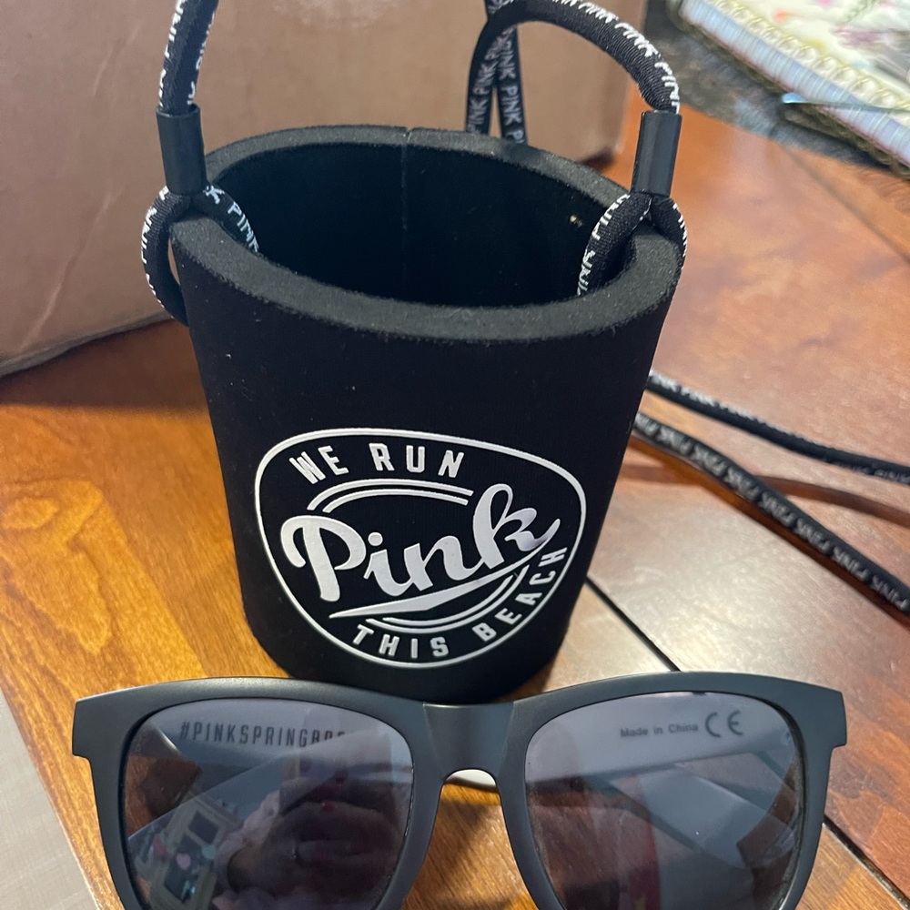 PINK Victoria's Secret Black Sunglasses with Case